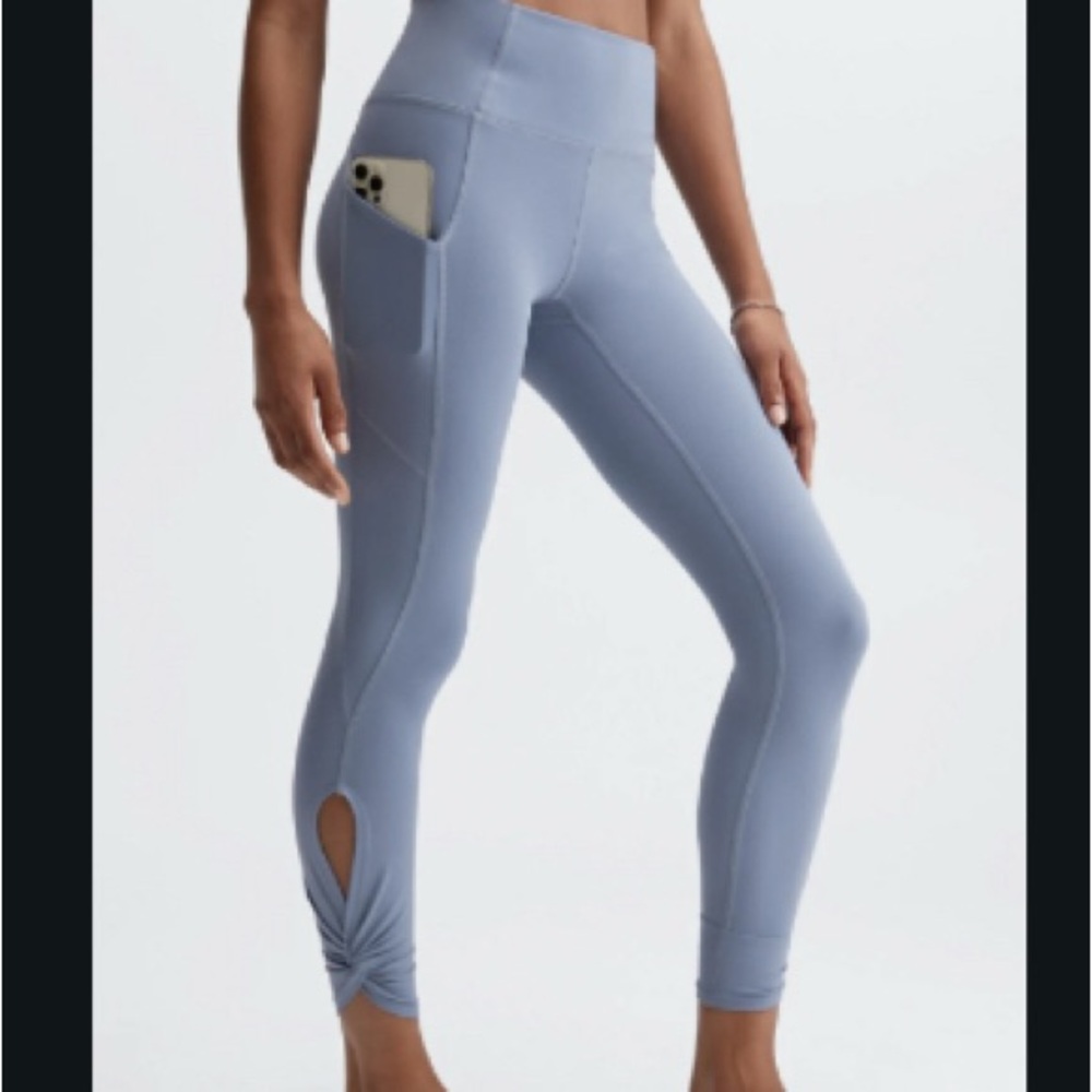 Blue High-Waisted Leggings with Pocket